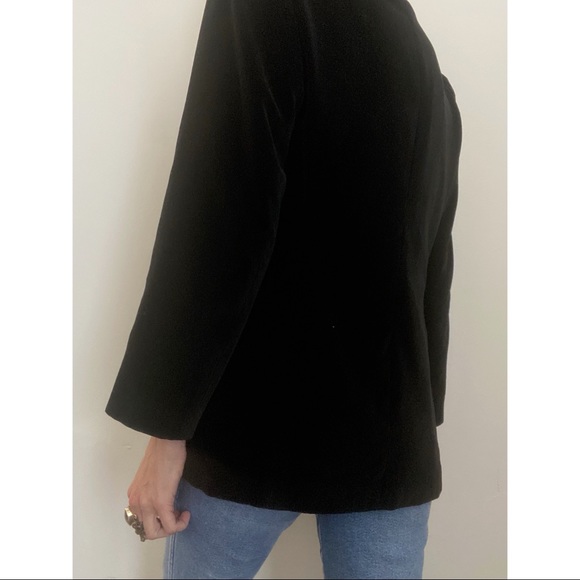 M Vintage Velvet Tuxedo Blazer with 80s Shoulder Pads and Sequined Lapels - Picture 4 of 10